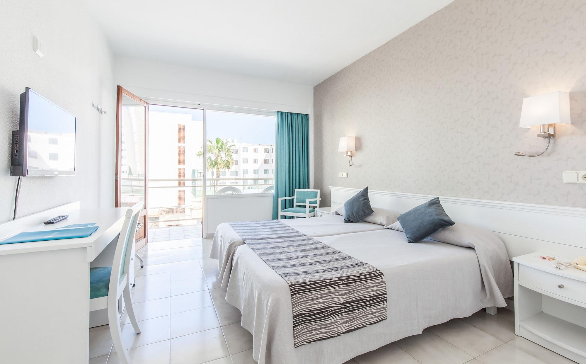Hotel BLUESEA Cala Millor Esterno foto