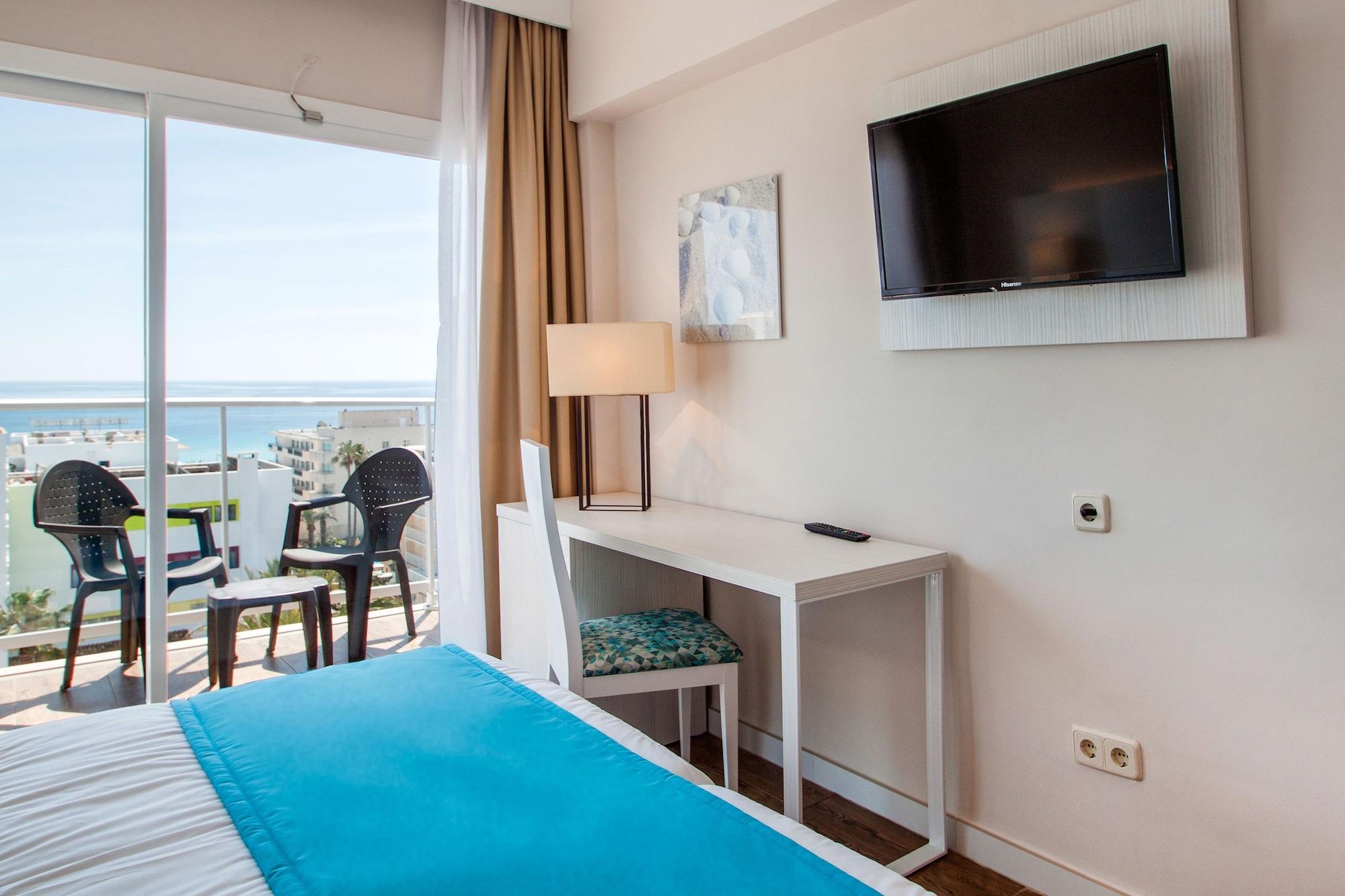 Hotel BLUESEA Cala Millor Esterno foto