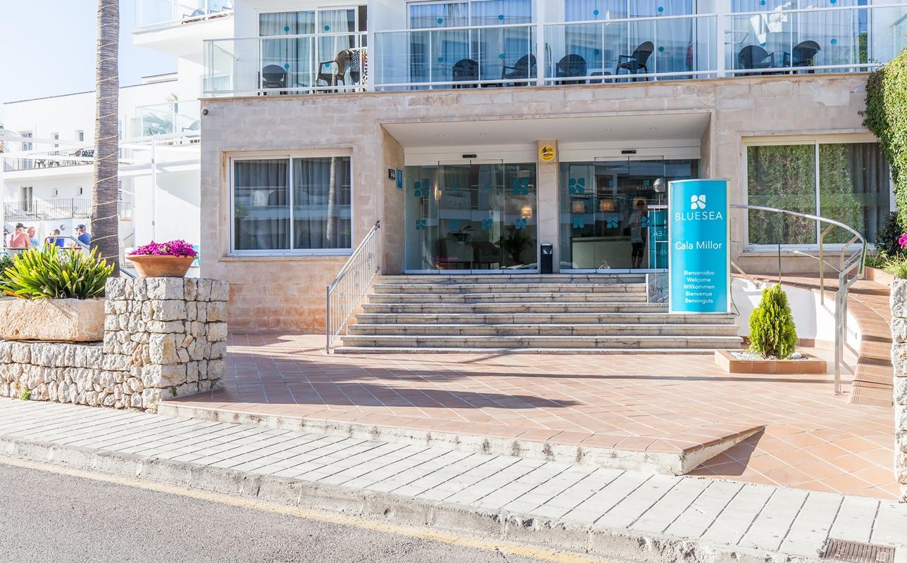 Hotel BLUESEA Cala Millor Esterno foto