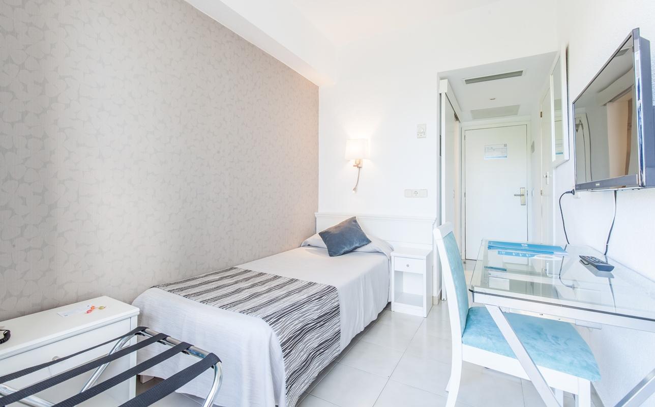 Hotel BLUESEA Cala Millor Esterno foto
