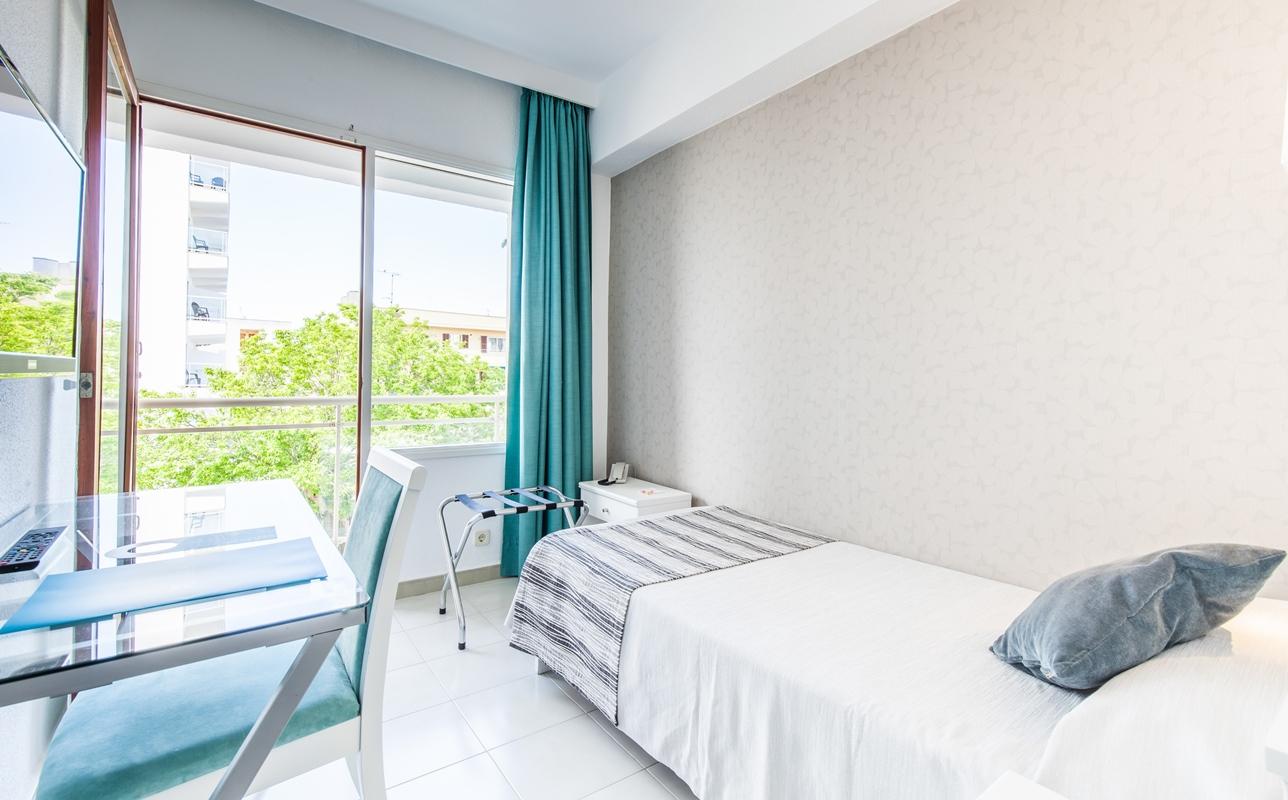 Hotel BLUESEA Cala Millor Esterno foto